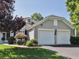 29 Goldensprings Dr, Lakewood, NJ 08701