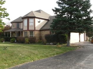 101 Deer Valley Dr, Deer Park, IL 60010