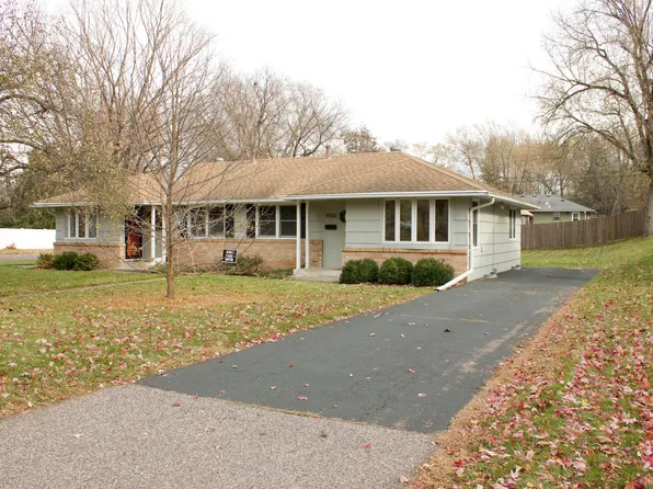 4550 Colorado Ave N, Crystal, MN 55422