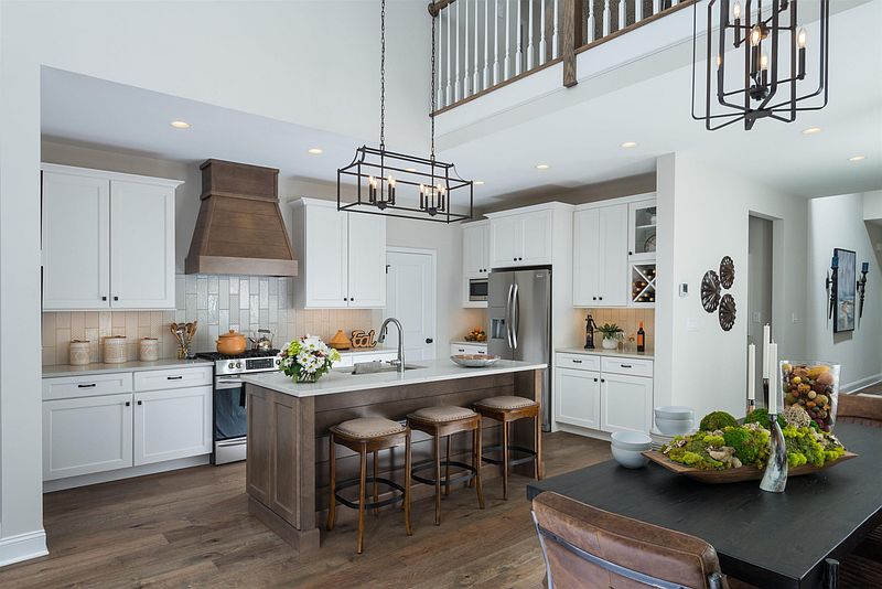 4th image of 17 DARTMOUTH Way