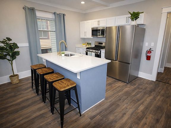 5th image of 613 E State St #2