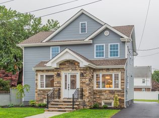 341 3rd St, Saddle Brook, NJ 07663