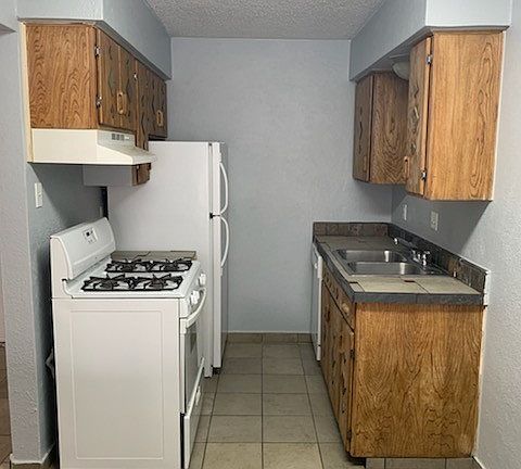 4th image of 5063 Ridglea Ln APT 1006