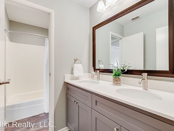 5th image of 218 E Bridge St APT 11