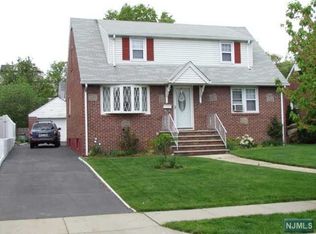 731 Lewandowski St, Lyndhurst, NJ 07071