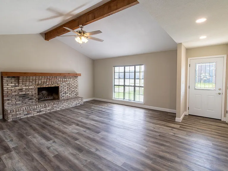 4722 K Mart Dr — Photo 3