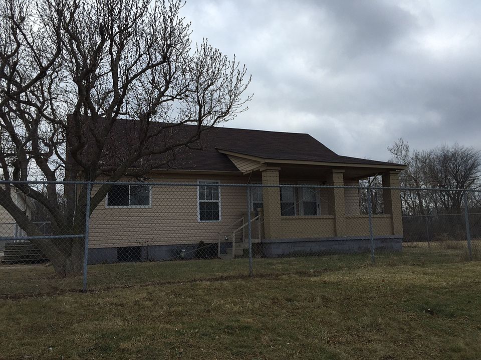 1st image of 4025 W 10th St