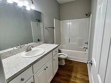 1st image of 212 Morrison Ave