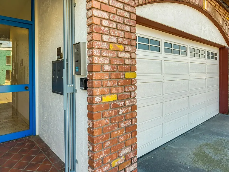 4627 Irving St #ID1305241P — Photo 5