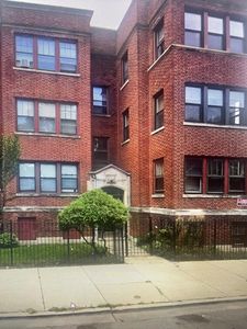 2201 E 67th St #2, Chicago, IL, 60649