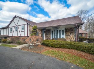 1253 Mettler Rd, Huntingdon Valley, PA 19006