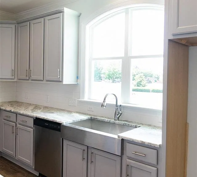 517 Gathering Park Cir — Photo 18