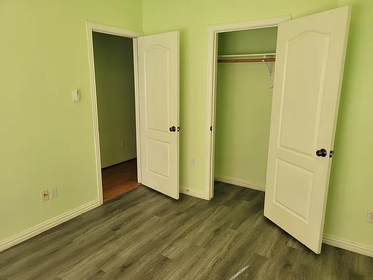 1424 Chapman Dr — Photo 10