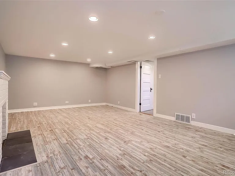 2232 S Clayton St — Photo 39
