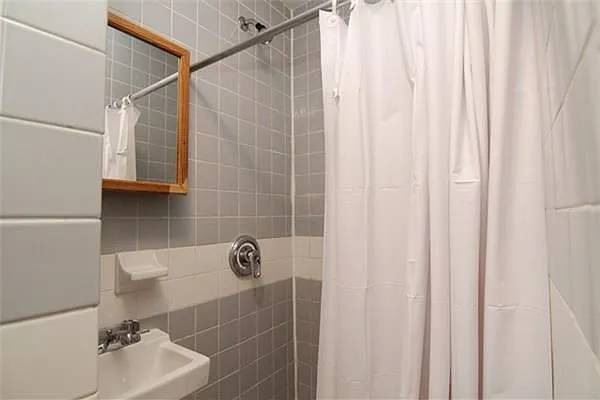 Rented by Compass | media 21