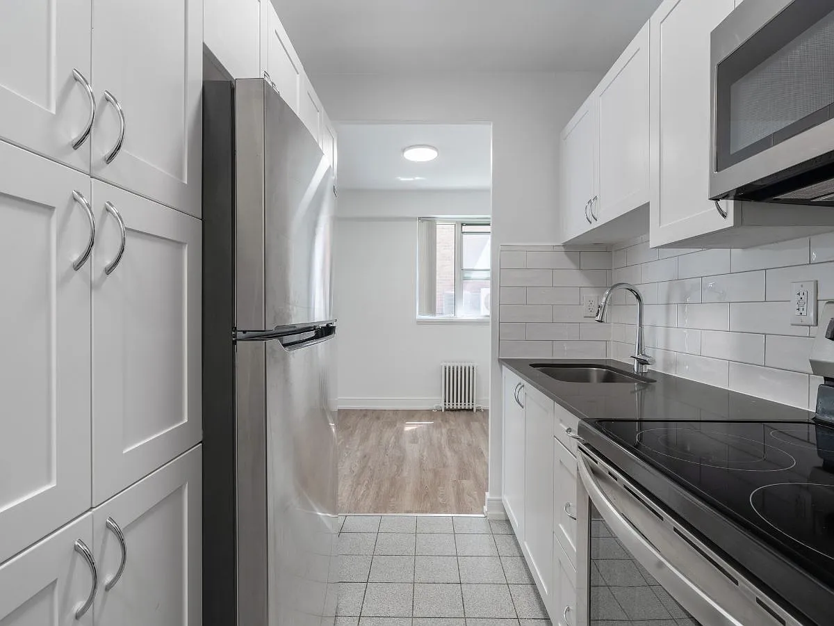 161 St George Street — Photo 1