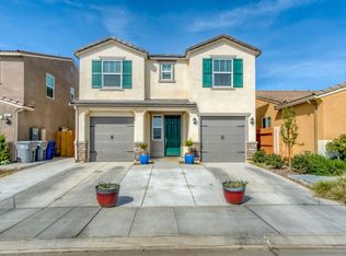 3885 Griffith Ave, Clovis, CA 93619