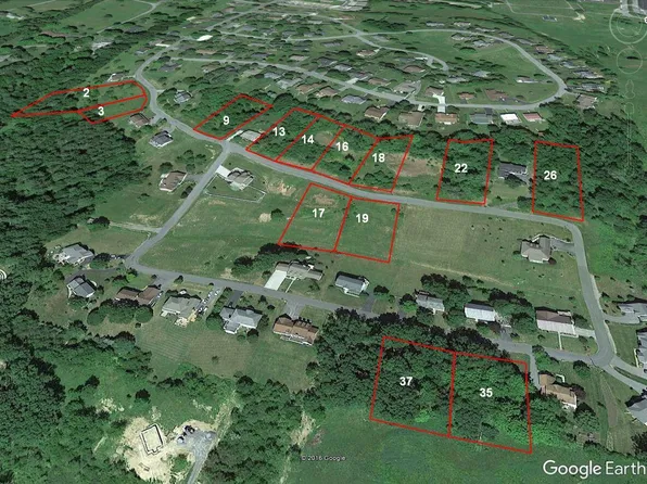 490 Lamplighter Dr, Lewisburg, WV 24901