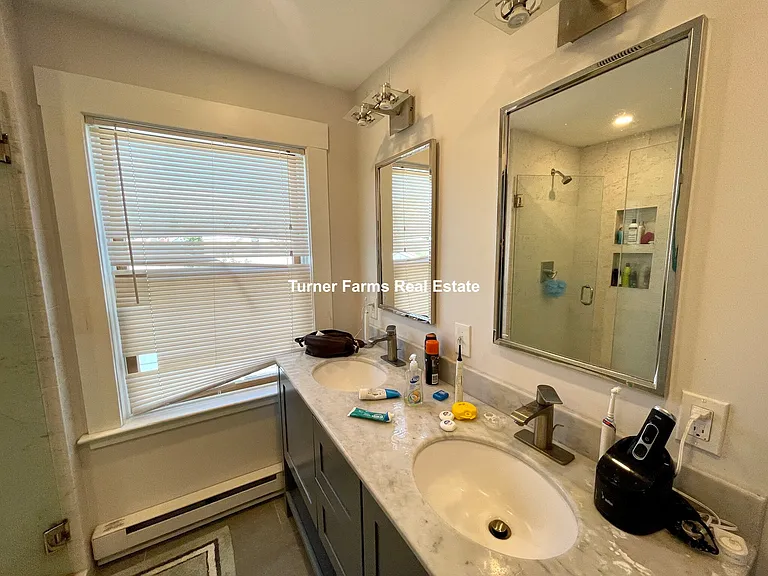 14 Renfrew St — Photo 40