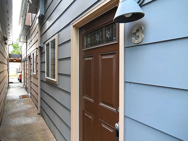 1437 High St — Photo 11