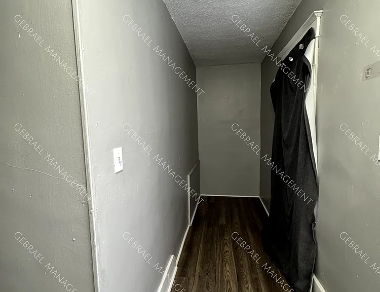 1635 Holmes St — Photo 15