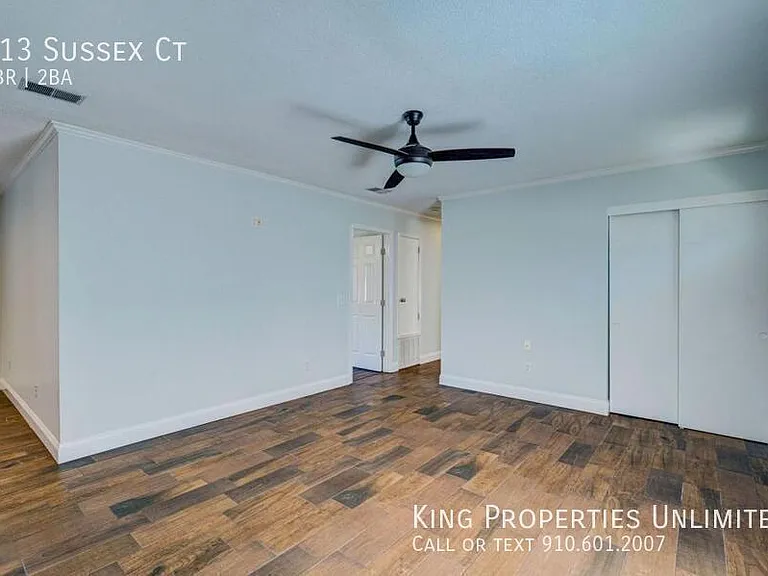 313 Sussex Ct — Photo 20