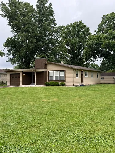 391 Lakeview Dr Photo 1