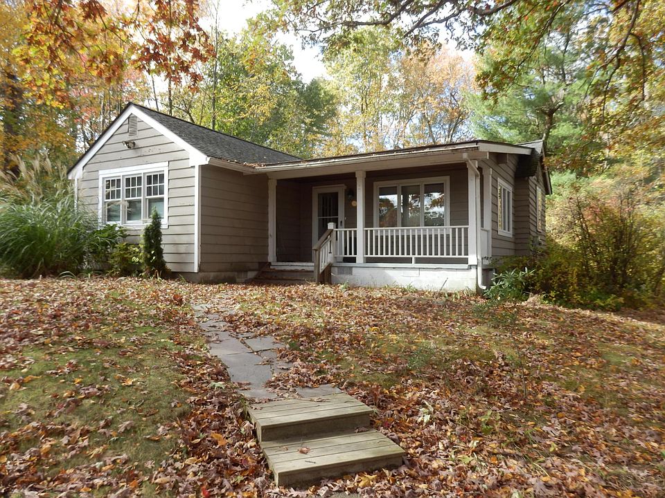 1st image of 21 Pine View Dr