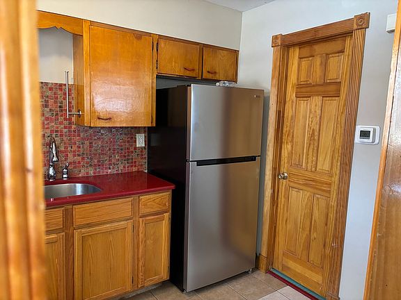 3rd image of 905 Stevens Ct NE APT 2