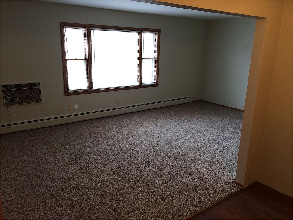 1st image of 1109 13th Ave N APT 5