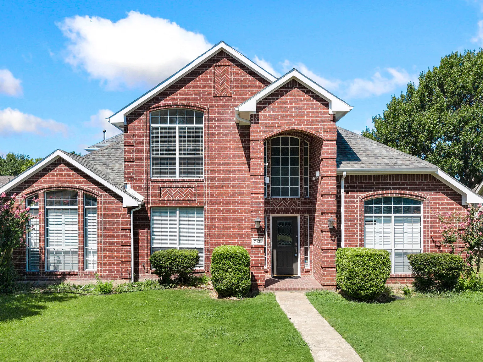 5 bed, 2878 sqft, $3,000 — Photo 1