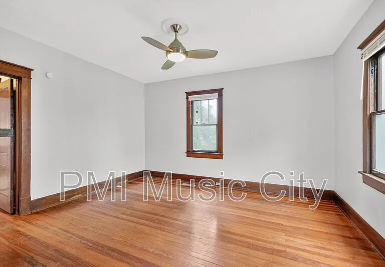 1609 Shelby Ave — Photo 18