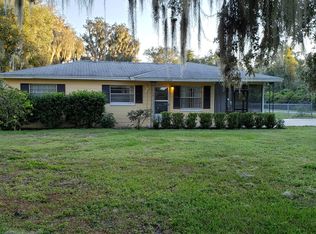 10820 Margaret Dr, Tavares, FL 32778