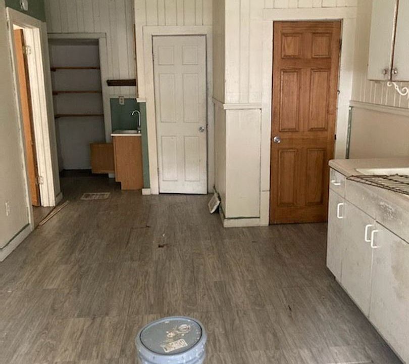 2nd image of 1938 W Rogers St #11588227