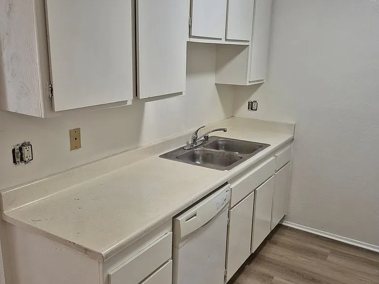 1130 W. San Bernardino Rd — Photo 26