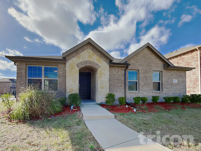 2511 Glen Hollow Dr — Photo 17