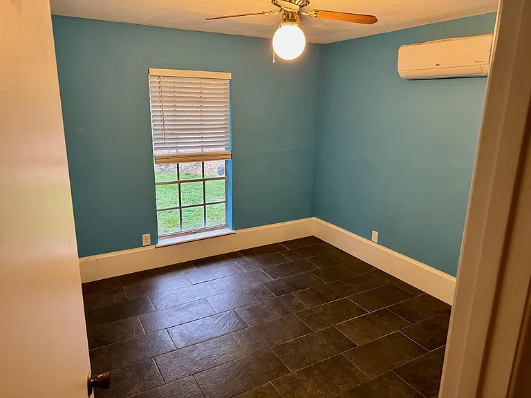 22141 Walnut Dr #1 — Photo 3