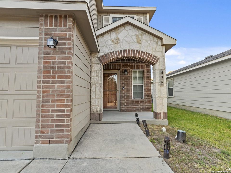 1st image of 435 walnut crest