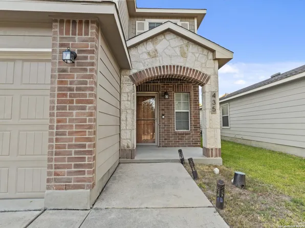 435 walnut crest, Schertz, TX 78154