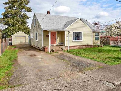 1492 SE Howe St, Dallas, OR, 97338