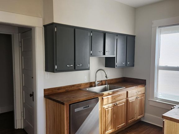 4th image of 250 S Douglas Ave #250