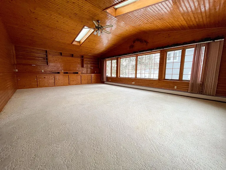 55 Oak St #1 — Photo 6