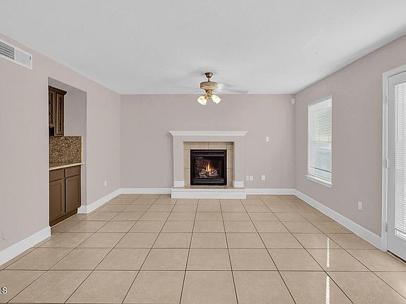 4th image of 3837 Tierra Aurora Dr