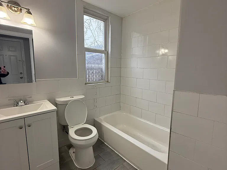 71 W Runyon St #1L — Photo 5