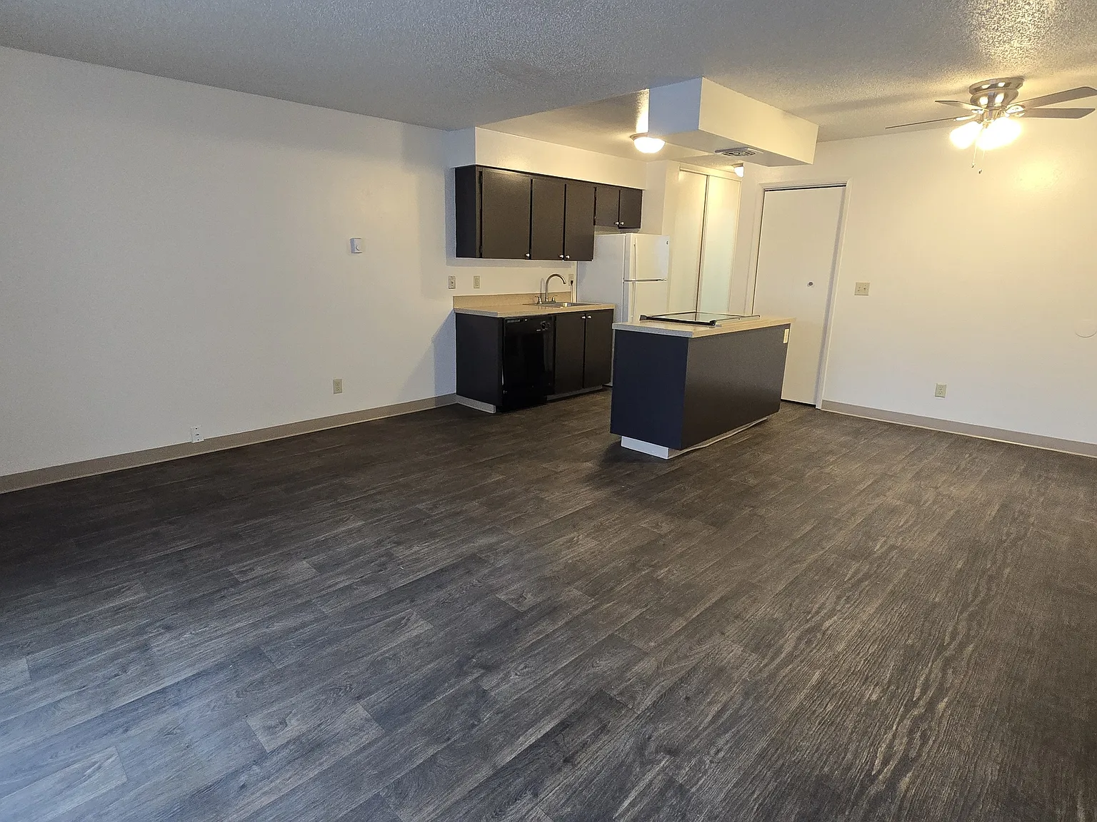 Tristin Square Apartments — Photo 3