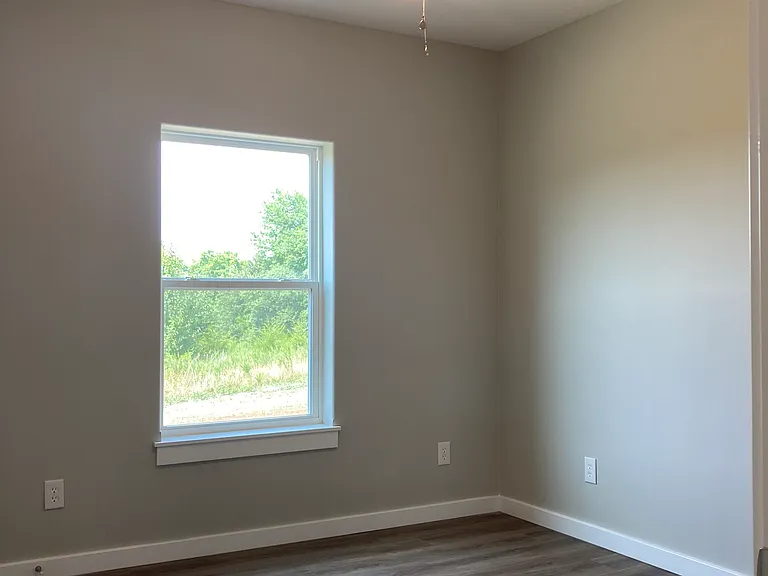 1003 S Rimes Ave — Photo 12