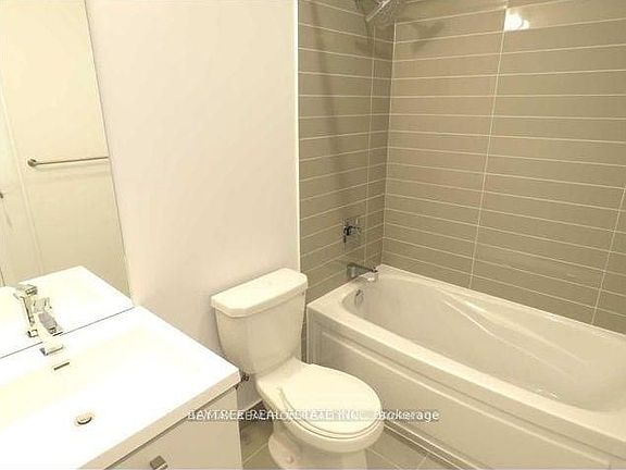 4th image of 87 Peter St Unit 2108