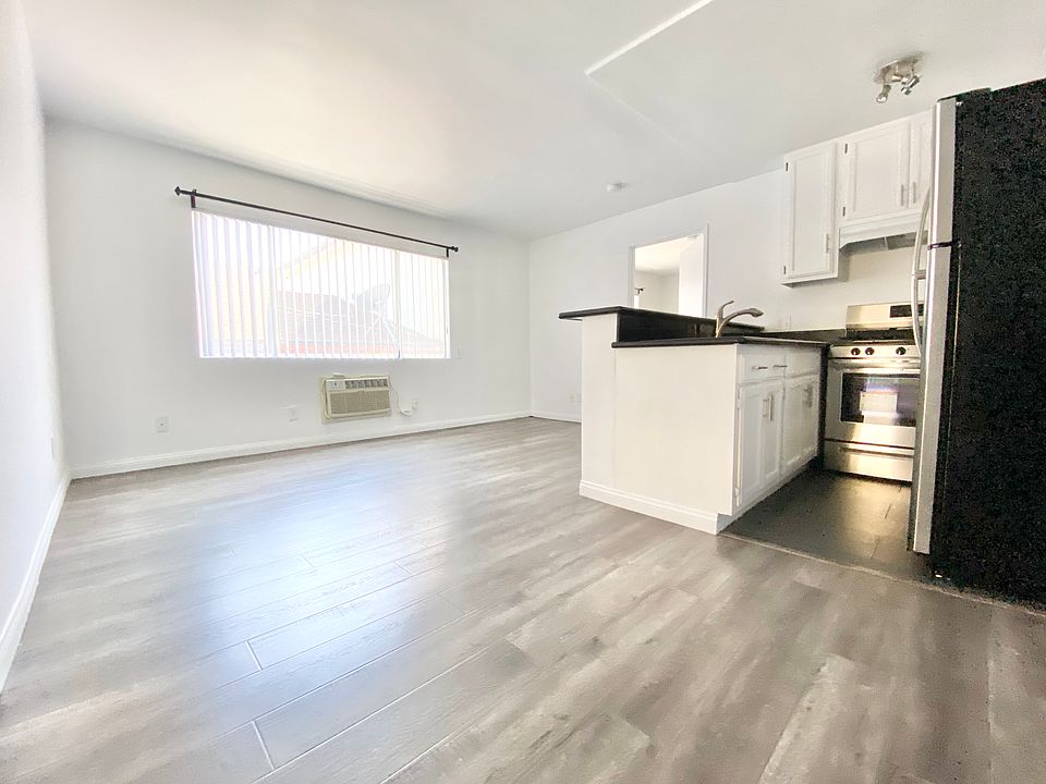 1st image of 833 S Berendo St #401A