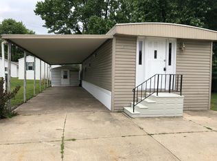 2617 Lucy Dr, Belleville, IL 62226