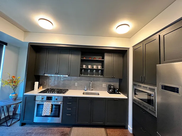Fully functional kitchen with gas stove and all Bosch appliances